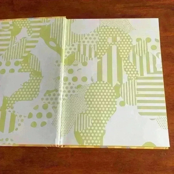 Paw Patrol!  Nickelodeon 5 minute stories book. - Picture 2 of 8